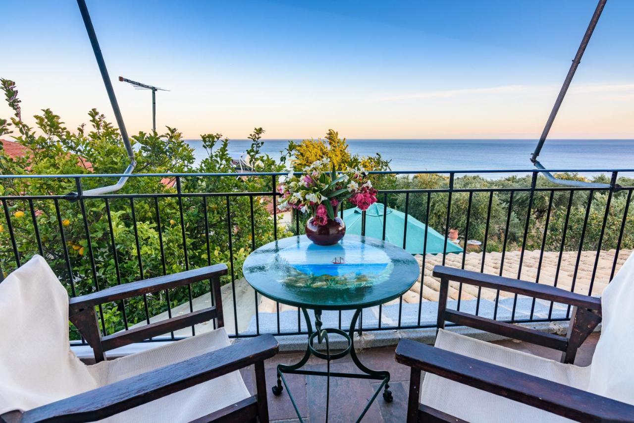 Eros Pittoresque Retreats - Perfect Location, Panoramic Seaview Koróni Esterno foto